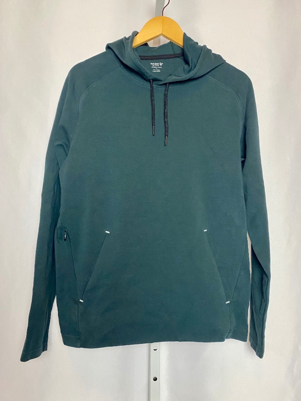Old Navy Menʻs Dark Green 4-Way Stretch Dynamic Fleece Pullover Hoodie Medium